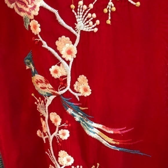 Johnny Was bright red and white embroidered shirt size small 100% rayon - Picture 2 of 5